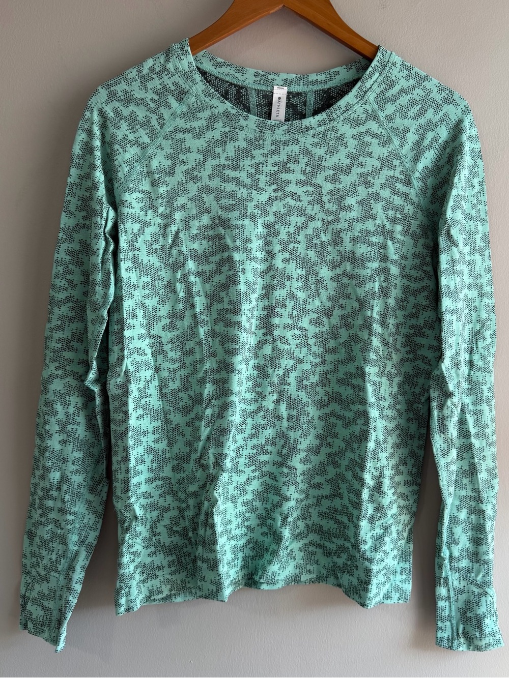 Athleta Momentum Long Sleeve Top